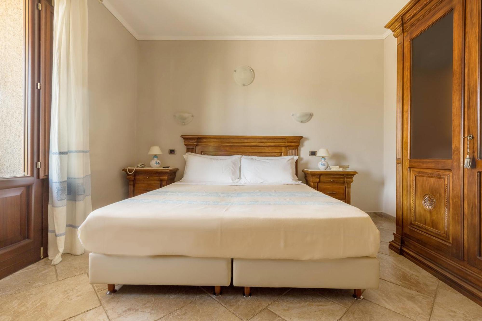 Hotel Sa Suergia Виласимиус Екстериор снимка